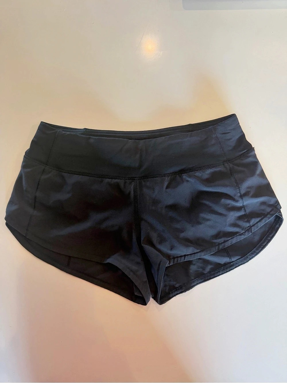 Lululemon Speed Up Low-Rise Lined Shorts 2.5” | Size 4 | Black